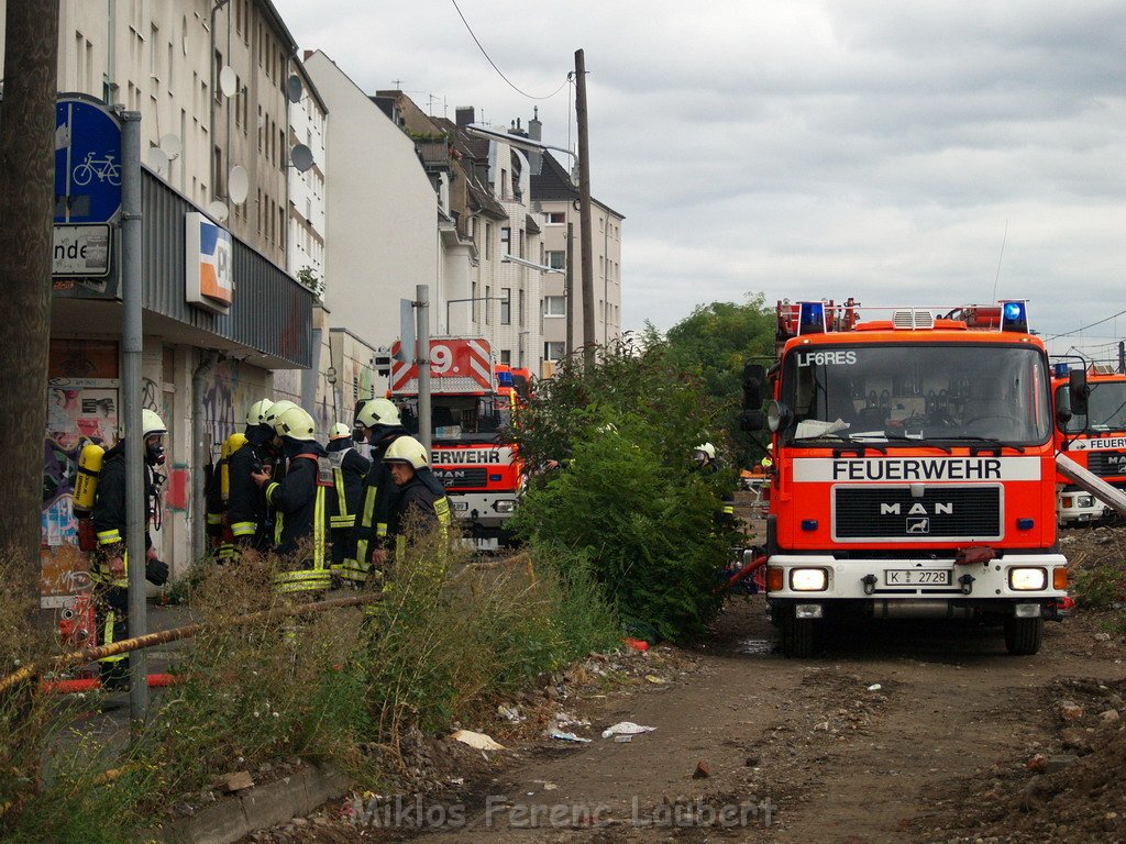 Brand Koeln Muelheim Berlinerstr Tiefgarage oder Keller   P12.JPG